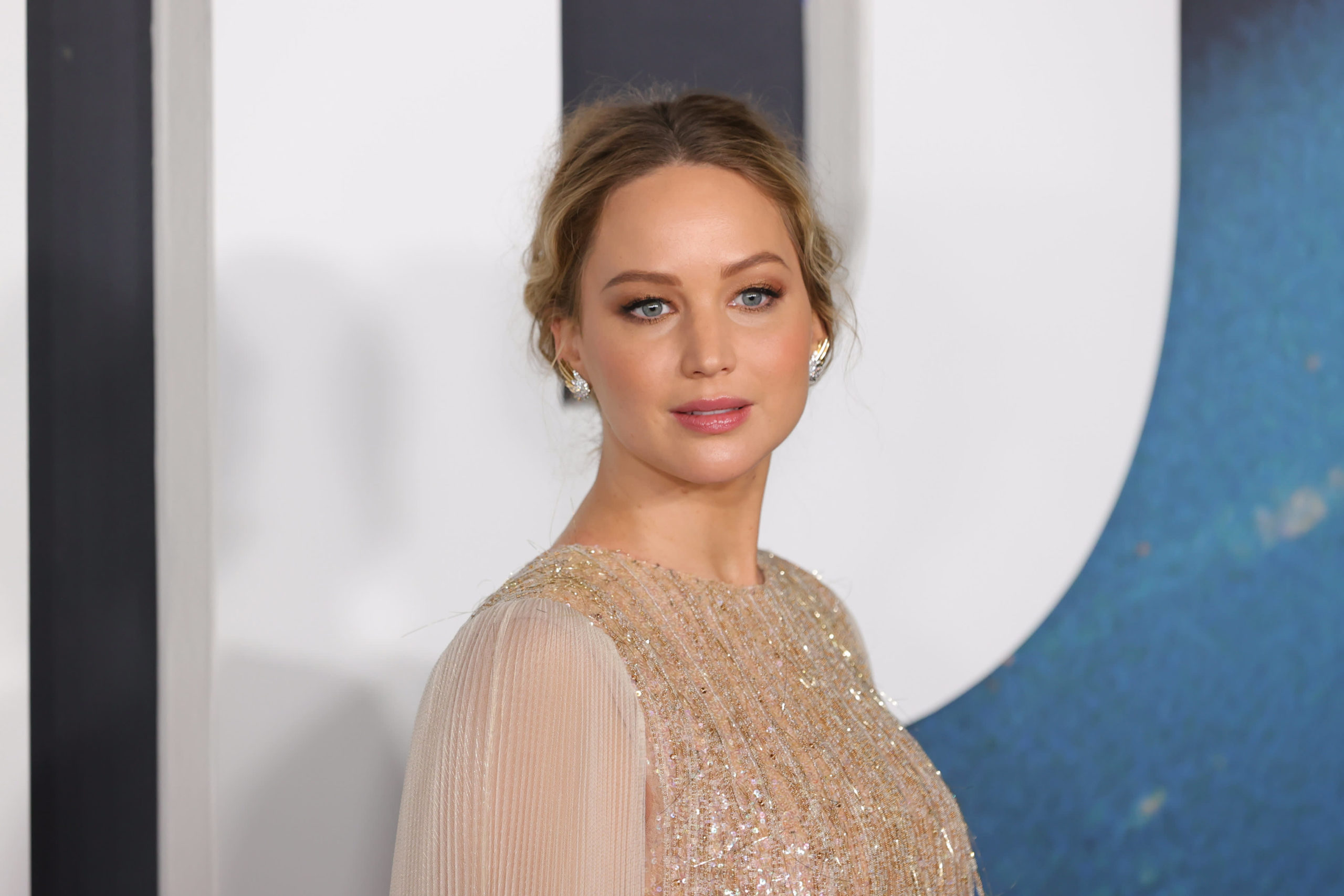 Jennifer Lawrence Biography [2022] Age, Height, Net Worth, Husband, Popular Movies, and TV Shows